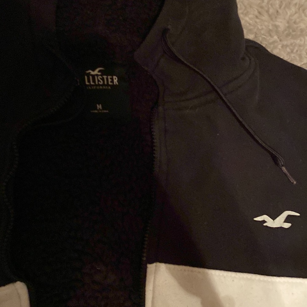 Hollister zip up, Size M, Like New - Picture 4 of 6